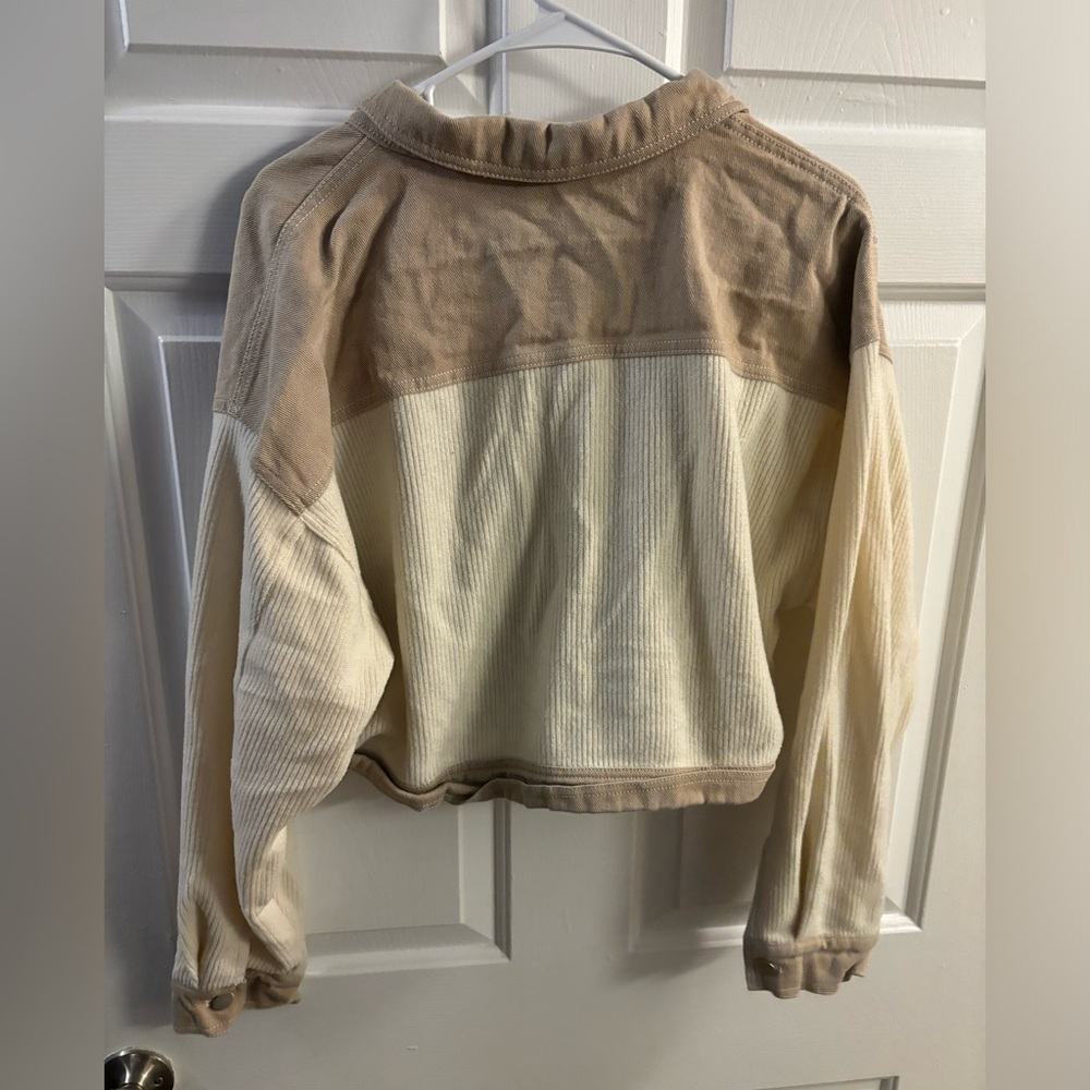 Like New! Large Mixed Material Cropped Jacket - image 2